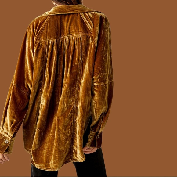 We the Free Night Skies Velvet Shirt - Golden Brown (PTP 27”) - Picture 6 of 10